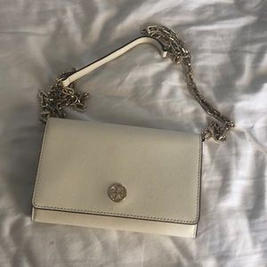 TORY BURCH CROSSBODY ONE TIME USED CHAIN BAG